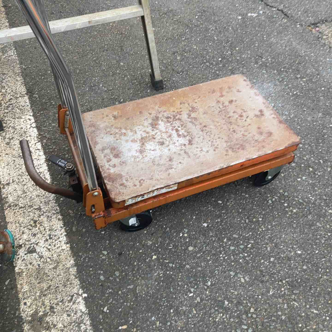 【店頭受取り限定】TRUSCO フット式ハンドリフター HLF-120 折りたたみ 120kg 昇降台車【町田店】