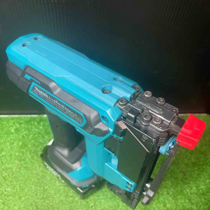 ★マキタ(makita) コードレスタッカ ST421DRG【岩槻店】