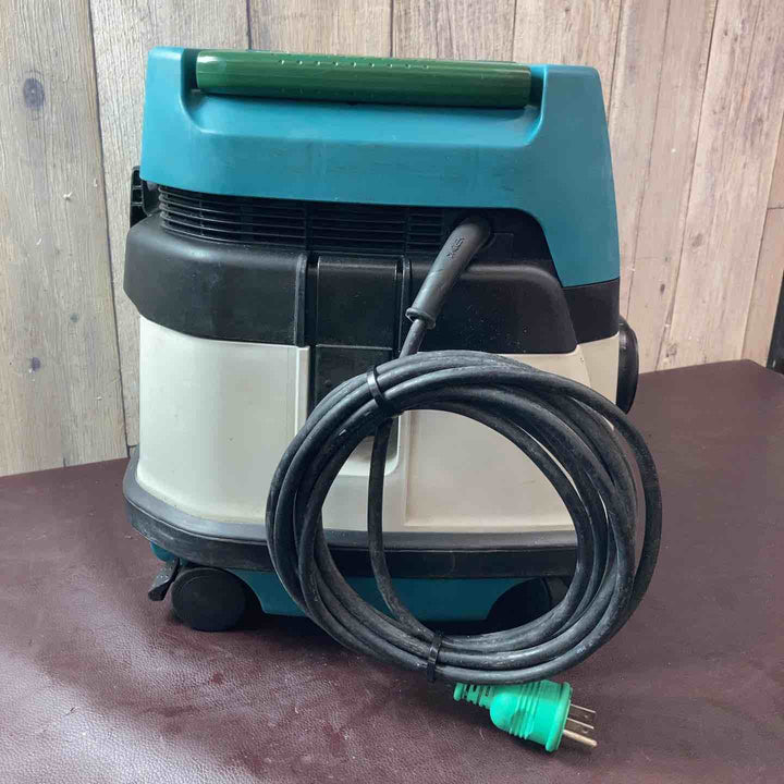【中古品】マキタ(makita) 集じん機 乾式 484 掃除機【東大和店】