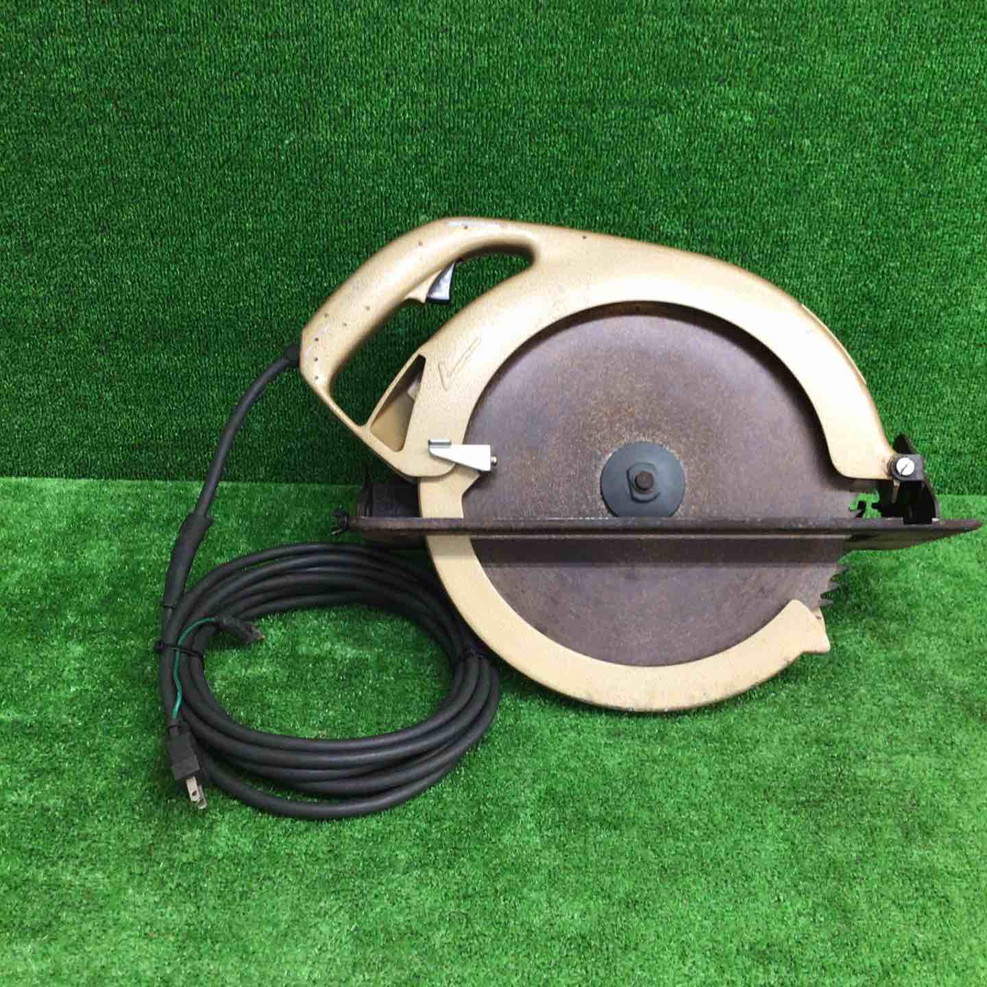 Makita - 【中古美品】マキタ電動工具 DIYモデル3点セット(インパクト、丸のこ、トリマ) 中古美品】マキタ電動工具 DIYモデル3点セット(インパクト、丸の