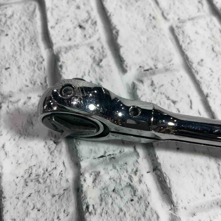 スナップオン(Snap-on) 1/4ソフトグリップラウンドヘッドラチェットハンドル(赤) THNF72【川口店】