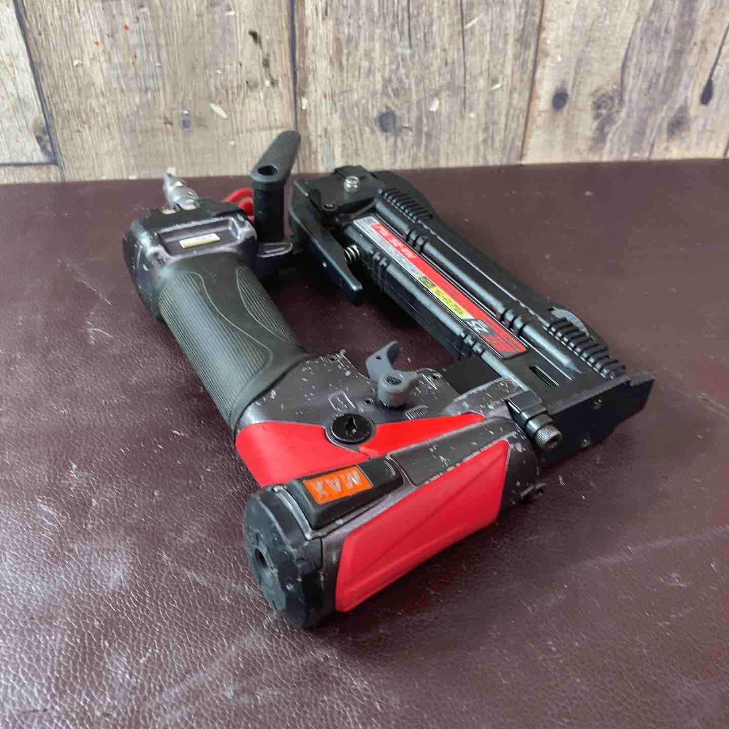 中古品】マックス(MAX) 高圧エアタッカ HA-25/10J【東大和店