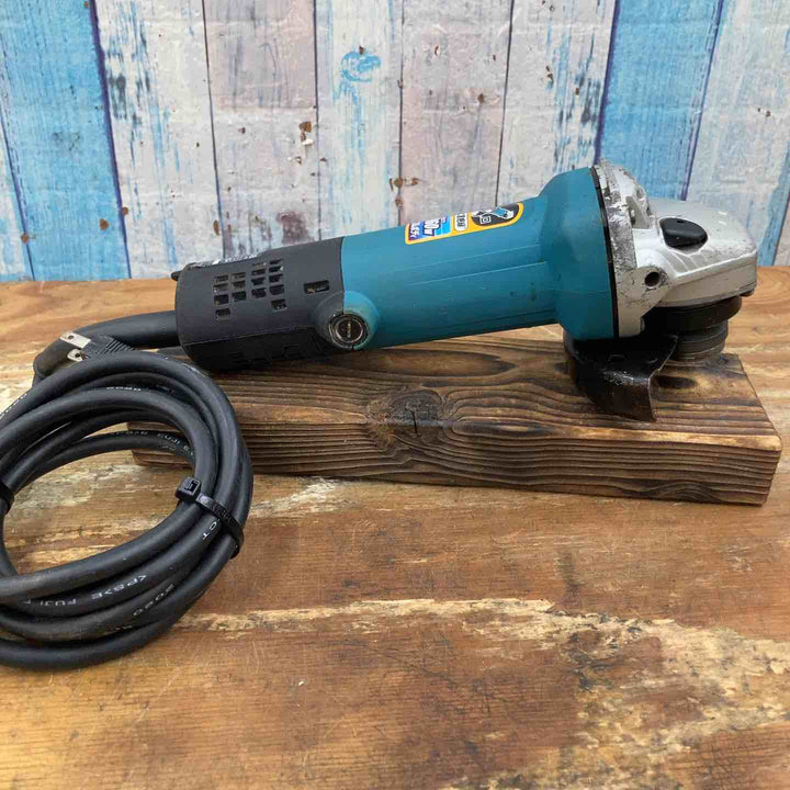 ☆マキタ(makita) 100mmディスクグラインダ 9533B【柏店】