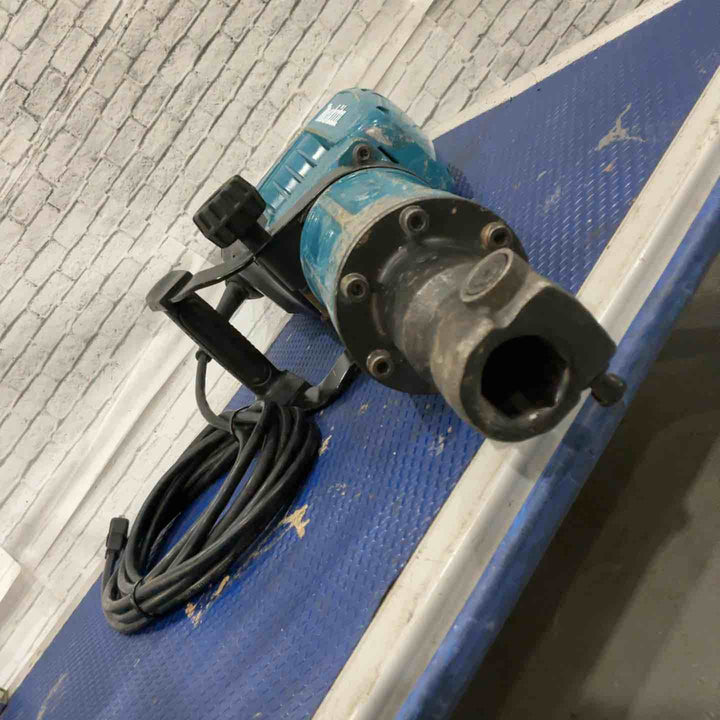 【店頭受取り限定】★マキタ(makita) 電動ハンマ HM1317C【川口店】