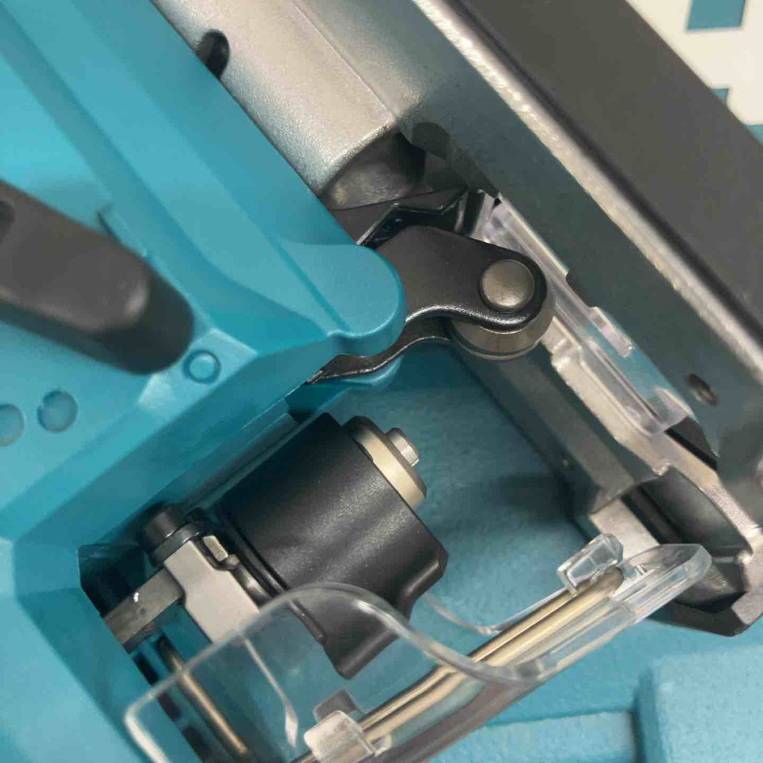 【中古美品】 マキタ(makita) コードレスジグソー JV184DZK 【東大和店】