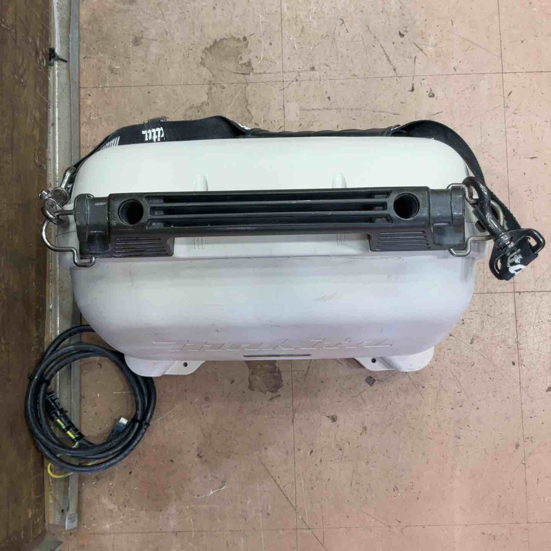 ★マキタ(makita) エアコンプレッサー AC700【草加店】