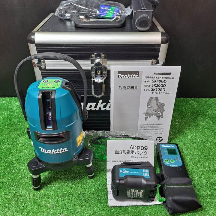 【美品】★マキタ(makita) 10.8Vグリーンレーザー墨出し器 SK20GD 高輝度 屋外 おおがね/ろく 電池パック ADP09・受光器・アルミケース付き【岩槻店】