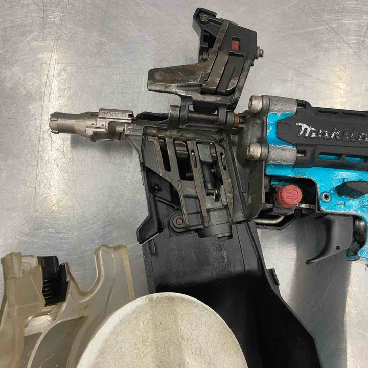 ★マキタ(makita) 高圧エア釘打ち機 AN534HM【所沢店】