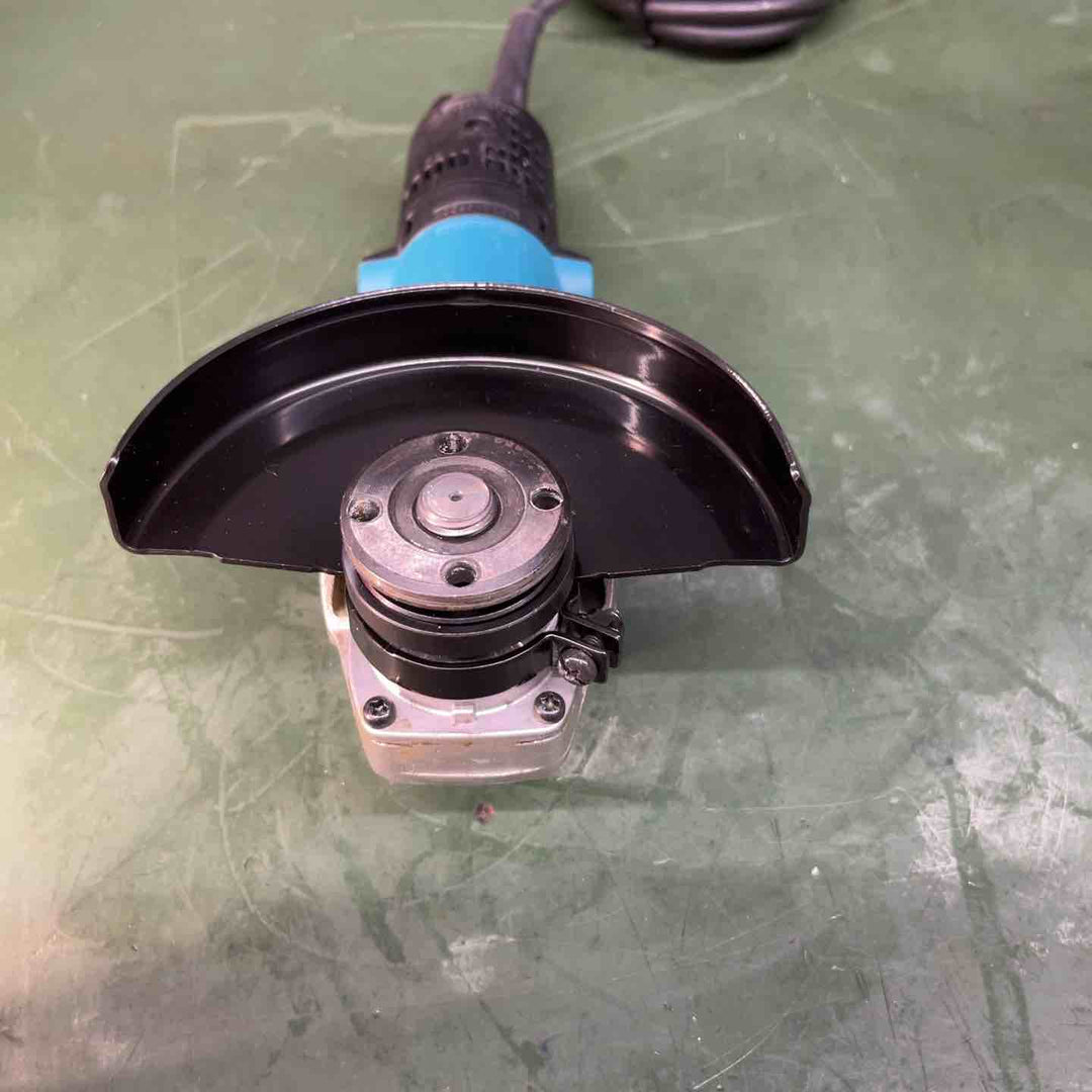 ☆マキタ(makita) 125mm ディスクグラインダ 9535B　本体のみ【戸田店】