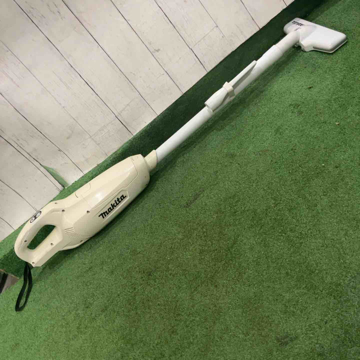 ☆マキタ(makita) コードレスクリーナー CL107FDSHW 10.8V 動作確認済【川口店】