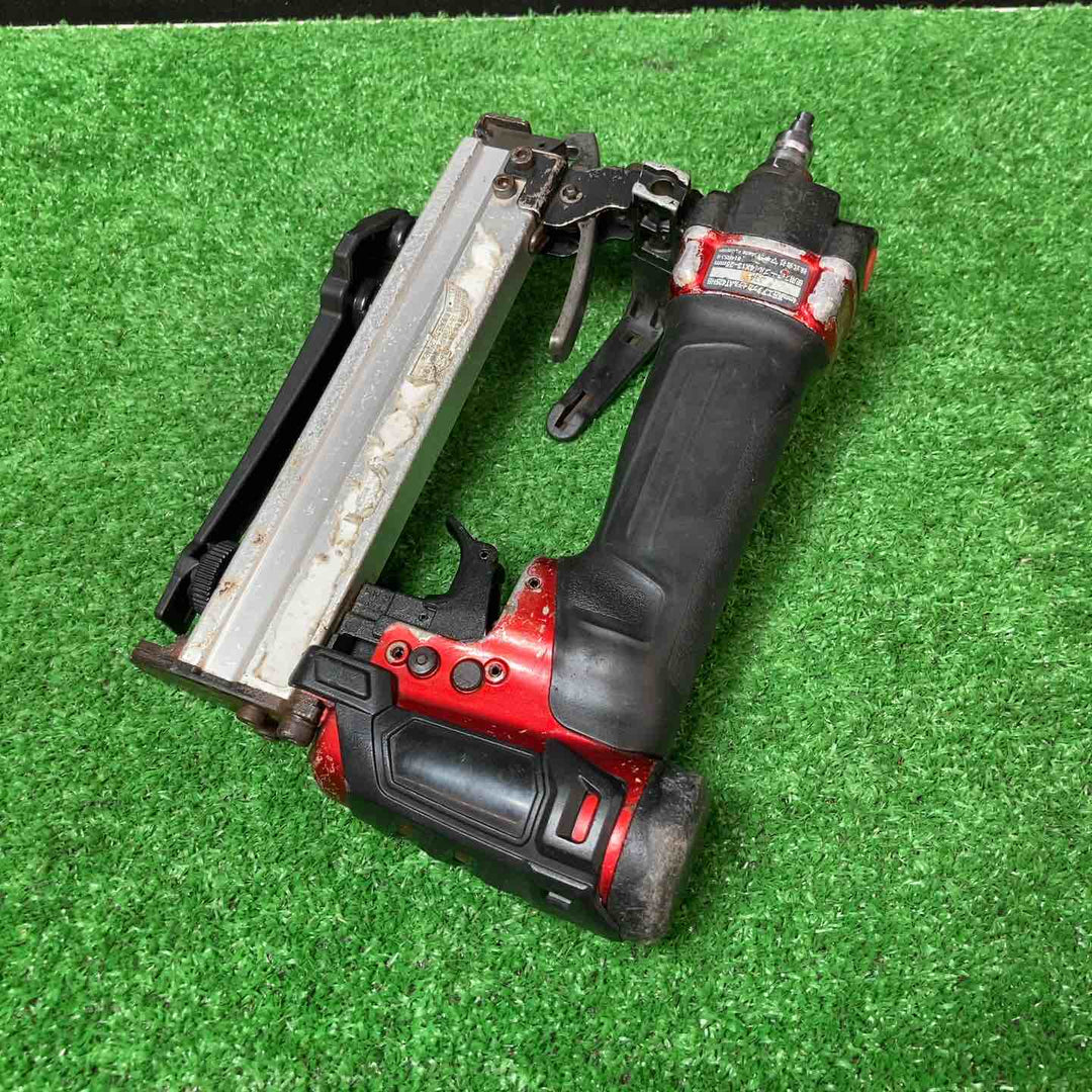 ★マキタ(makita) 高圧エアタッカ AT425HB ケース無し【岩槻店】