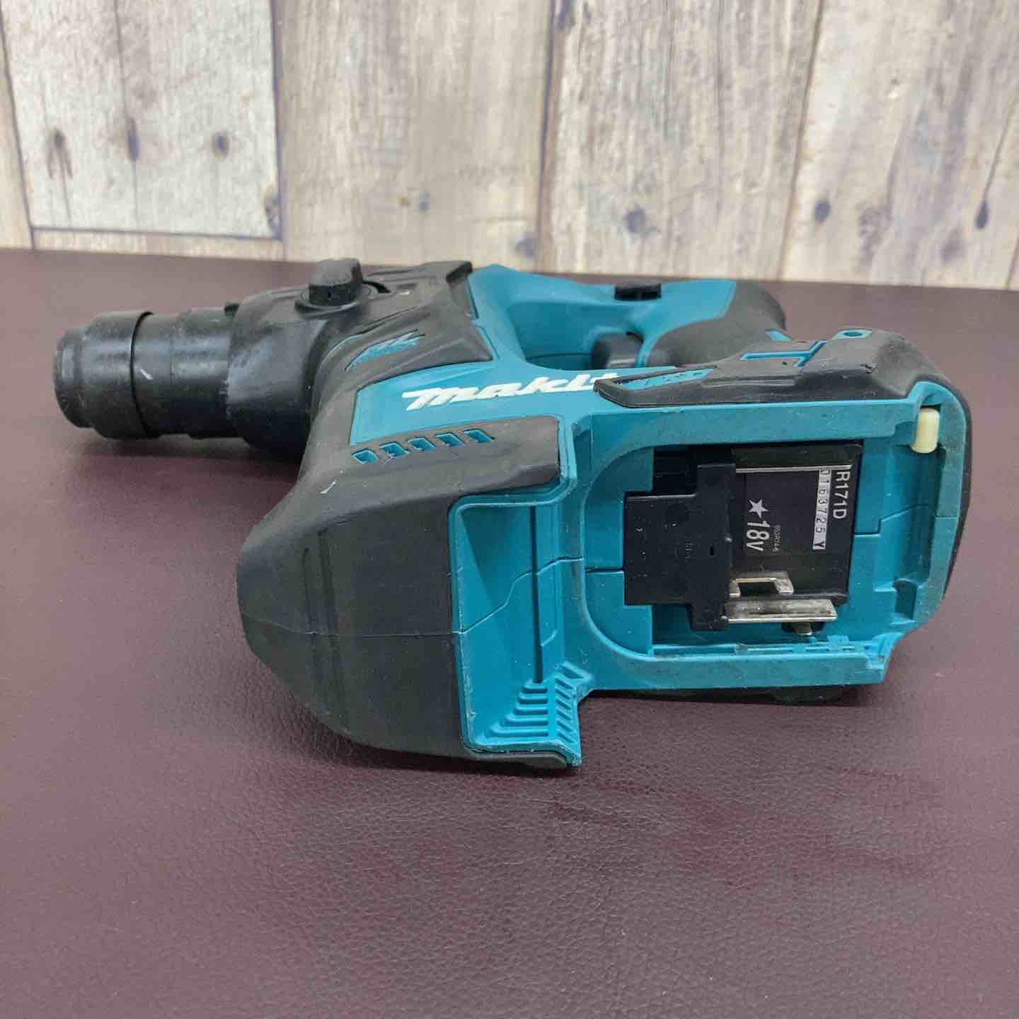 中古品】 マキタ(makita) 18V コードレスハンマドリル HR171DZ 中古品】 マキタ(makita) 18V コードレスハンマドリル HR171DZ