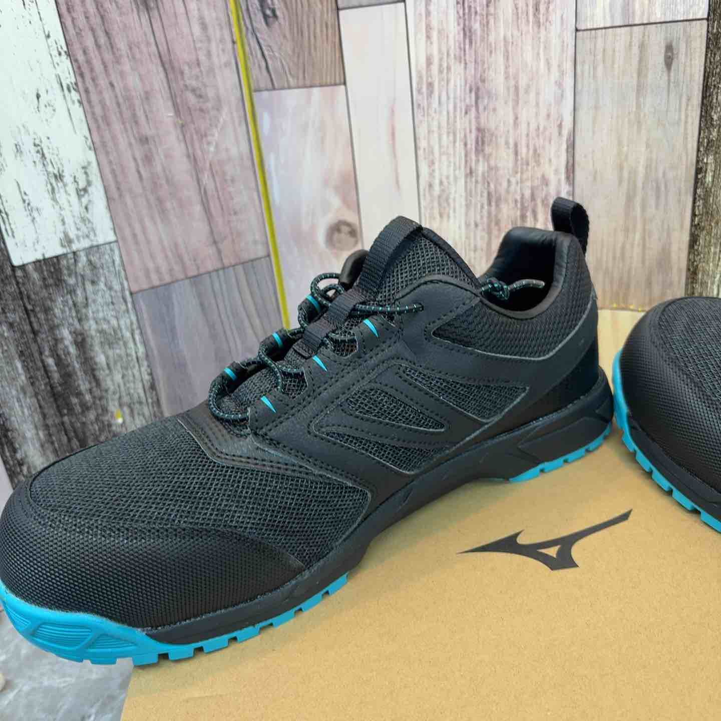 新品　ミズノ　安全靴　ES31L ブラック×ライトブルー 新品 ミズノ 安全靴 ES31L ブラック×ライトブルー