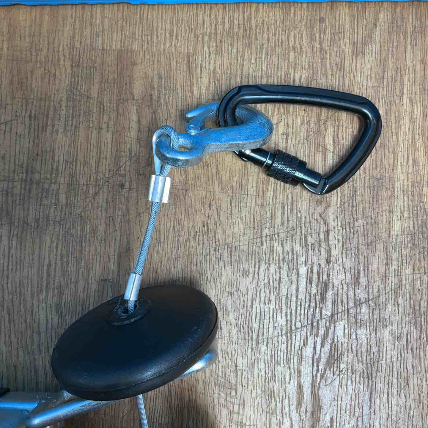 美品】toolsisland 家庭用100V 電動ウインチ(ホイスト) 最大能力200kg