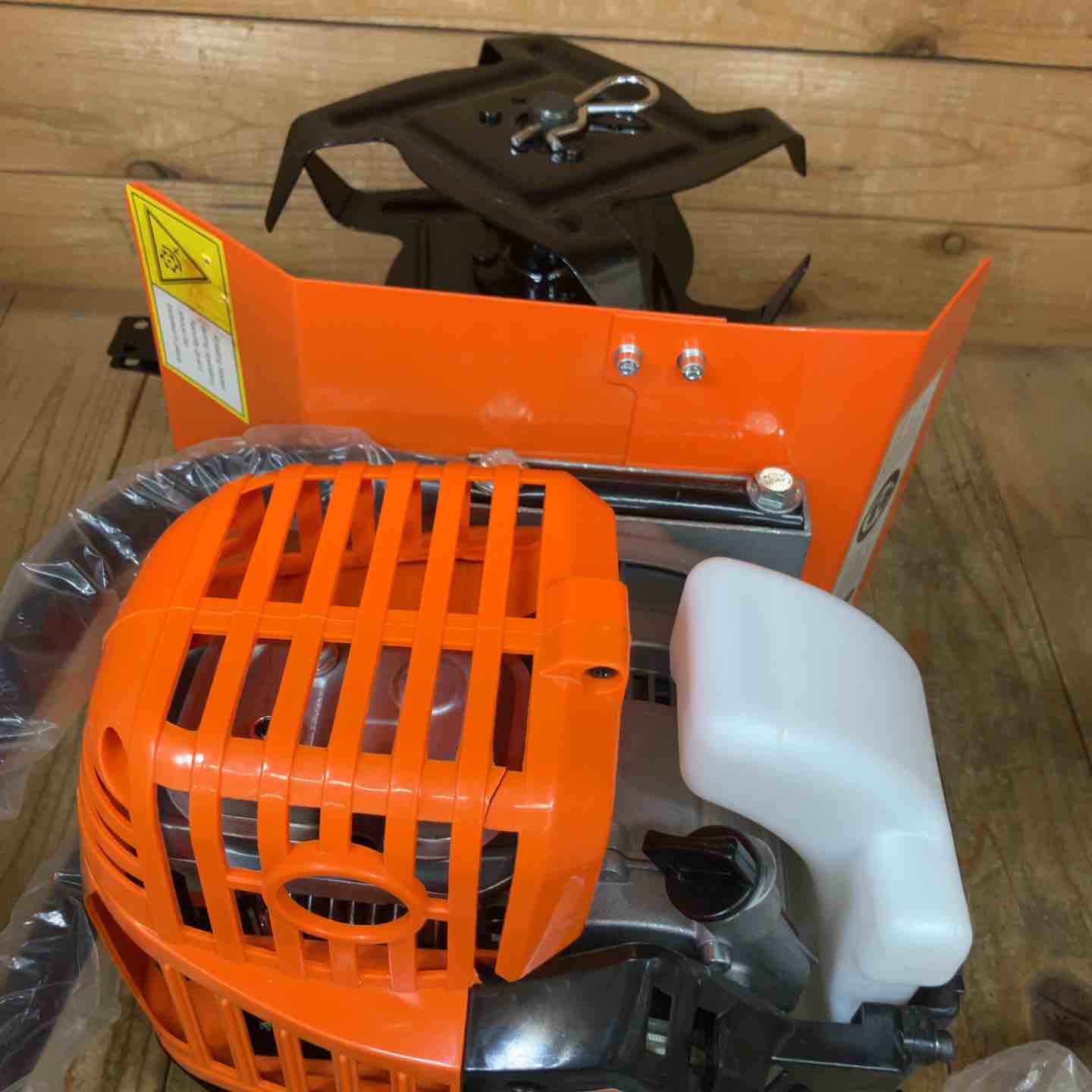未使用品】Exect Familiar 145A 4ストローク 51cc 耕運機【所沢 未使用品】Exect Familiar 145A 4ストローク 51cc 耕運機【所沢
