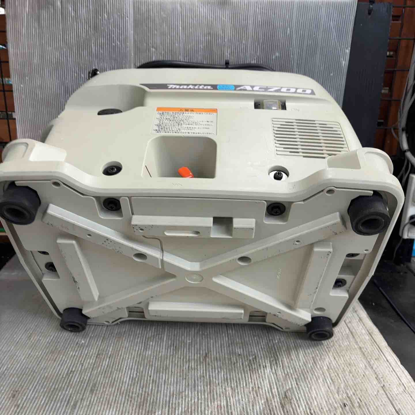 ☆マキタ(makita) エアコンプレッサー AC700【草加店】 – アクトツール