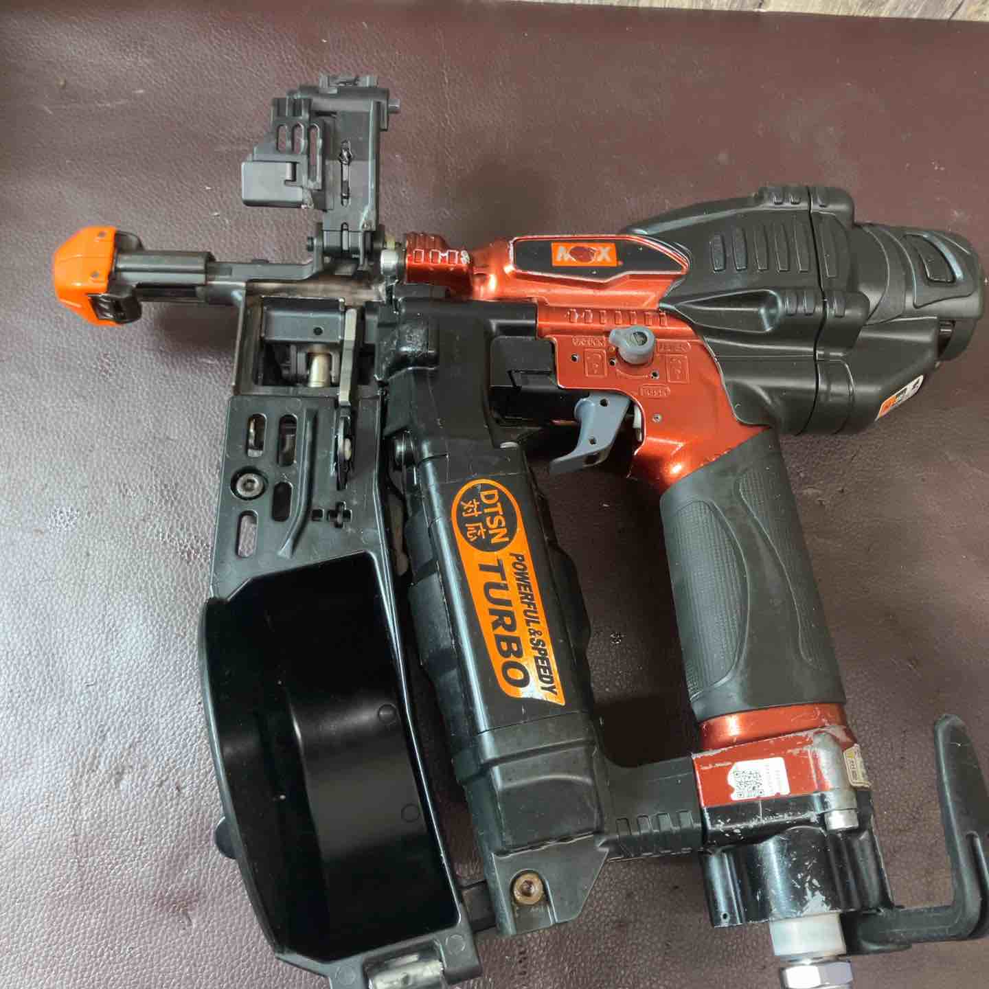 中古品】☆マックス(MAX) 高圧エアネジ打ち機 HV-R41G4-R【東大和店