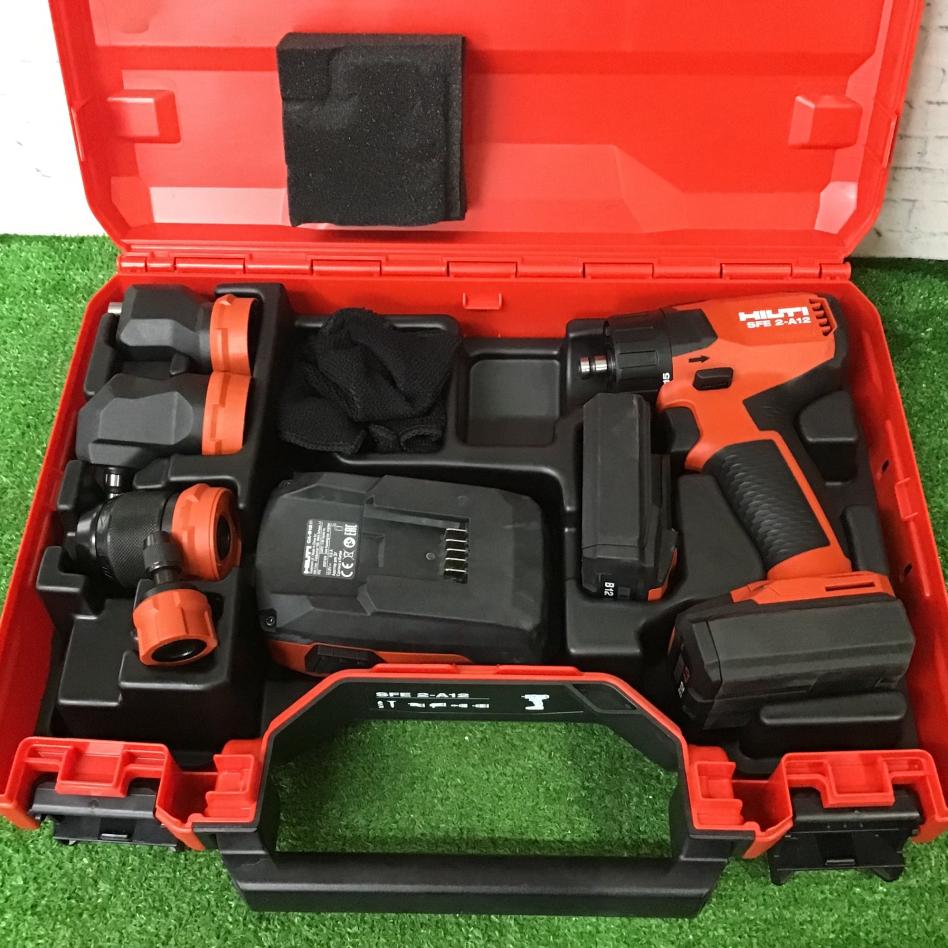 HILTI/ヒルティ マルチインパクト SEF2-A12 バッテリー 2個 充電 HILTI/ヒルティ マルチインパクト SEF2-A12 バッテリー 2個 充電