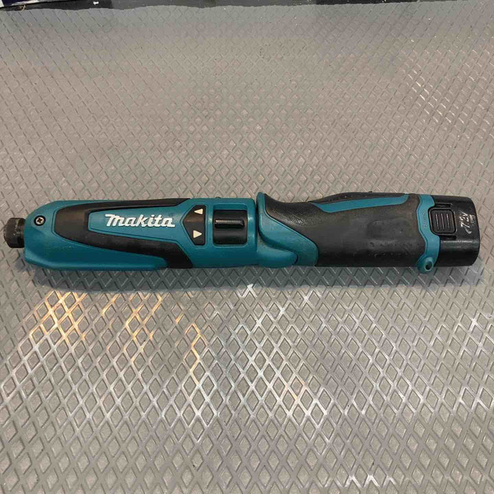 ☆マキタ(makita) 充電式ペンインパクトドライバ TD021DS【所沢店】