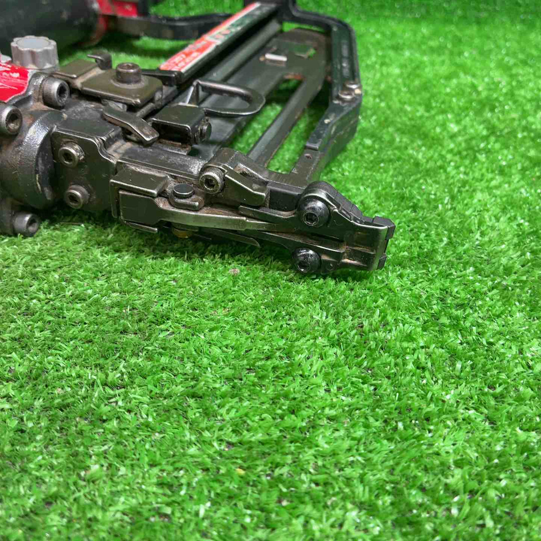 【中古品】 マキタ(makita) 高圧フロアタッカ AT450HA 【藤沢店】