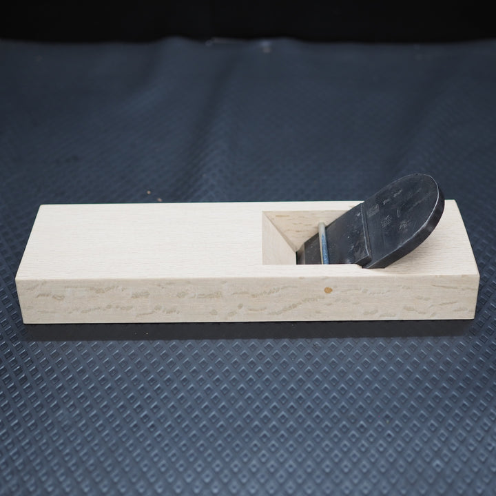 【未使用品】鉋/かんな　舟弘作 　一隅(いちぐう)　寸八 / 70mm白樫台使用 / 桐箱付【鴻巣店】