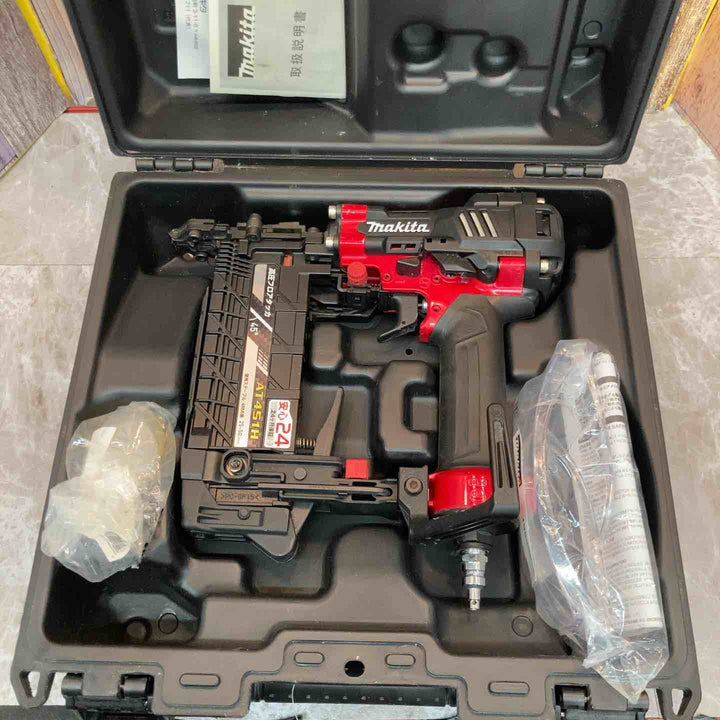 ★マキタ(makita) 高圧フロアタッカ AT451H【八潮店】