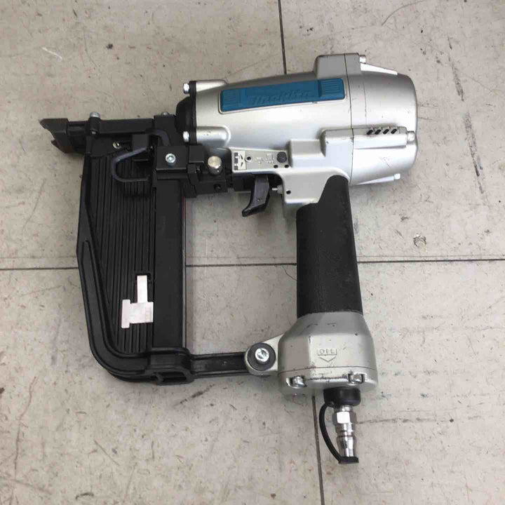 【中古品】 マキタ/makita 常圧フロアタッカー AT1150 【鴻巣店】