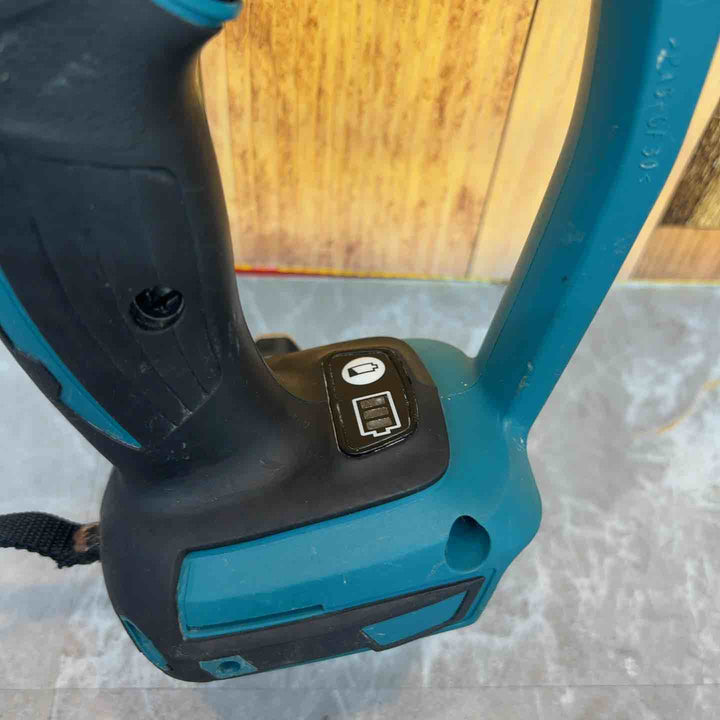 ★マキタ(makita) コードレスボードカッタ SD180DZ【八潮店】