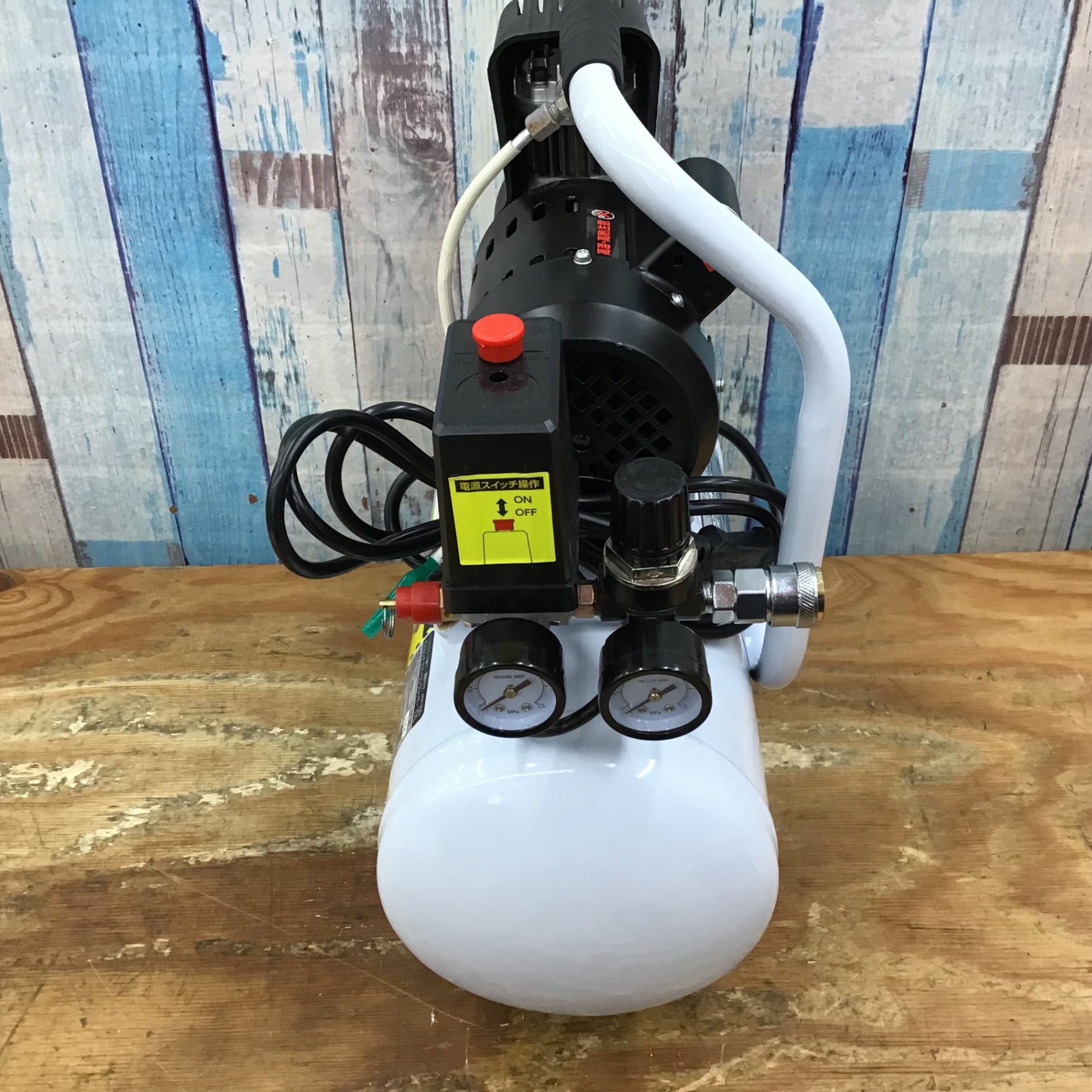 エアーコンプレッサー 静音 acp-10a ☆EM 静音エアーコンプレッサー ACP-10A店頭展示品 サビあり【柏