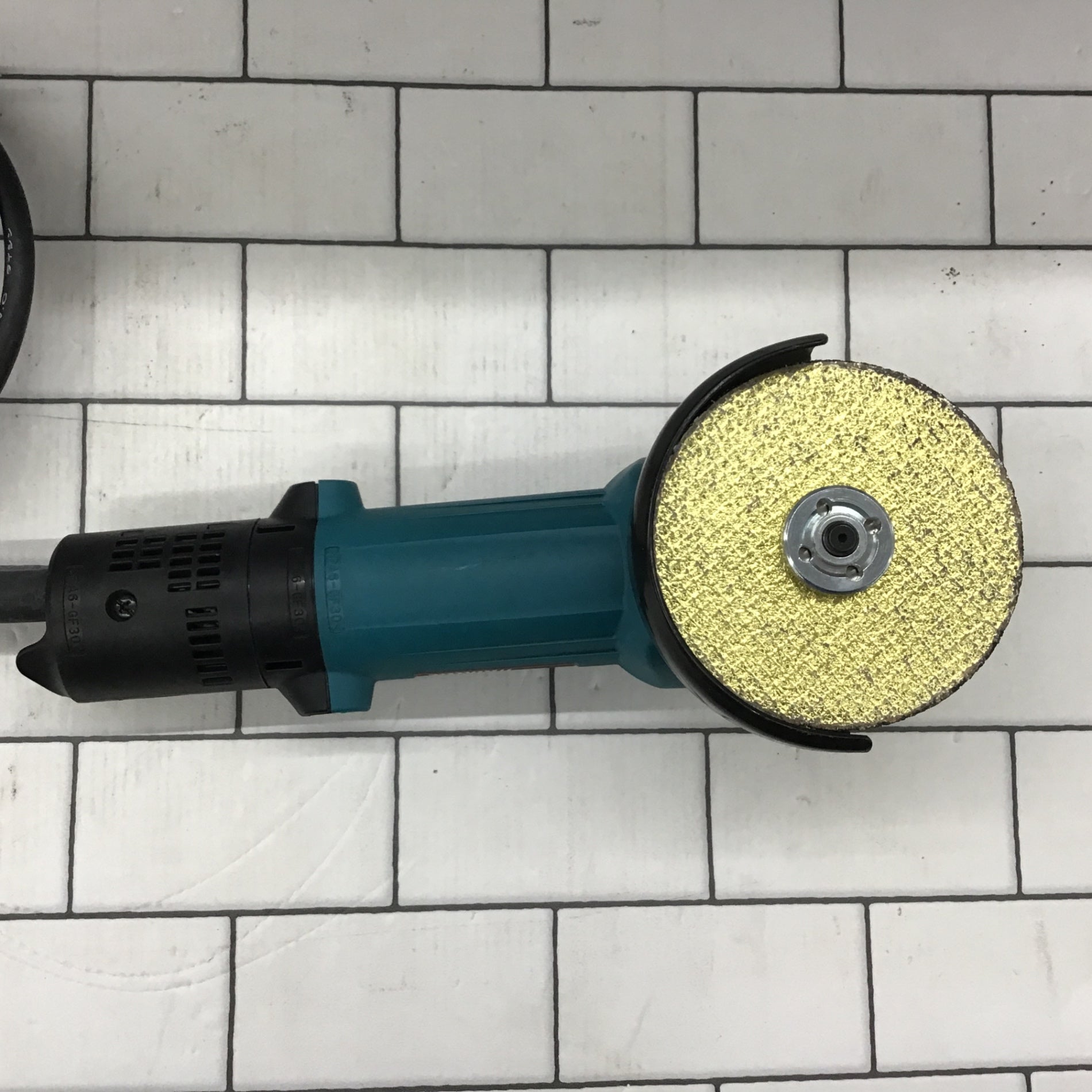 ☆マキタ(makita) 100mmディスクグラインダ 9533B【所沢店】 – アクト