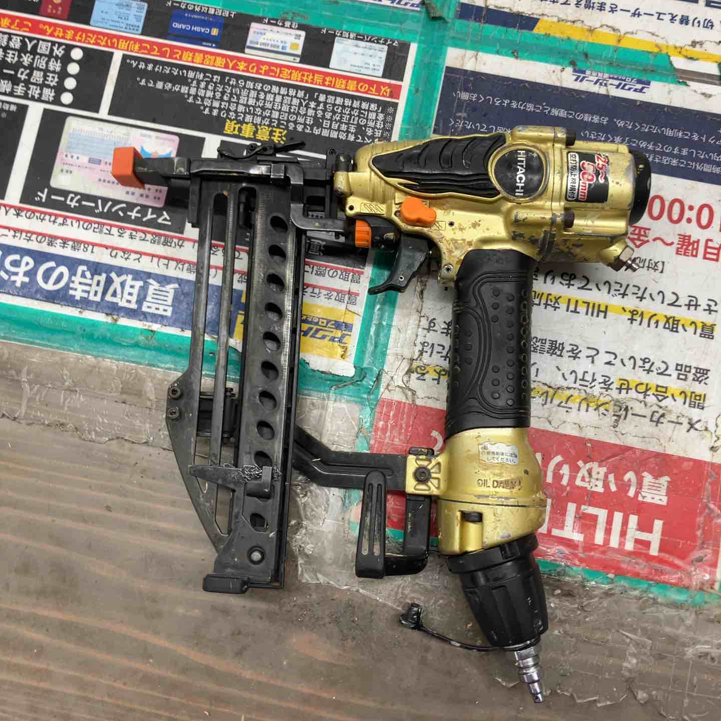 ☆ハイコーキ(HIKOKI ※旧:日立工機) 高圧フロアタッカ N5004HMF 