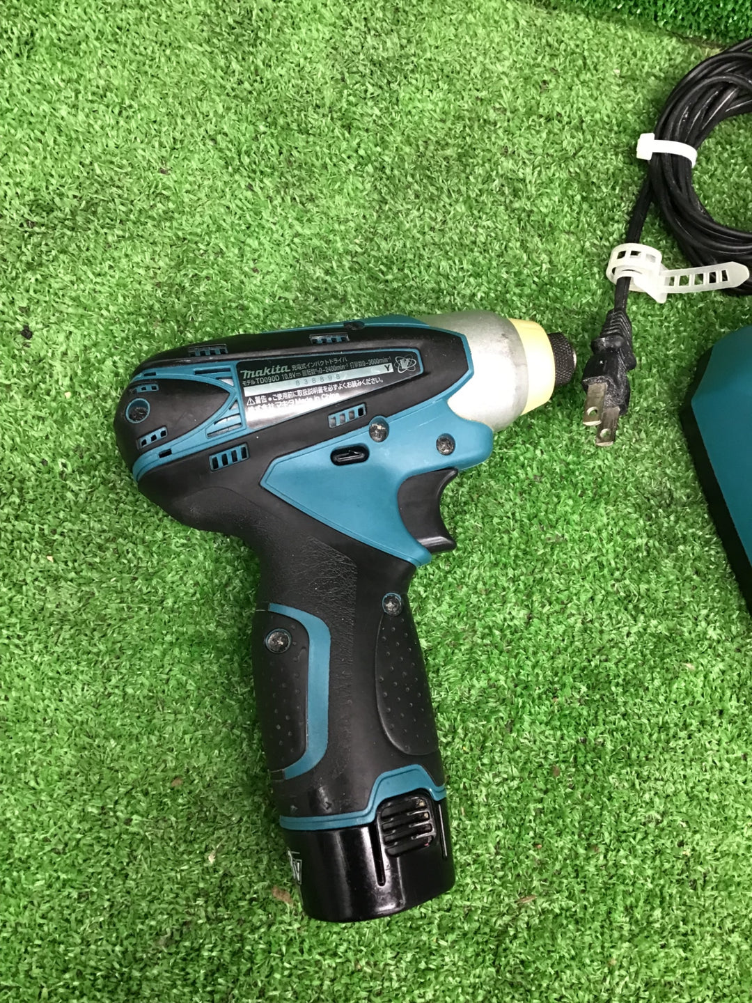 ☆マキタ(makita) コードレスインパクトドライバー TD090DWX【桶川店】