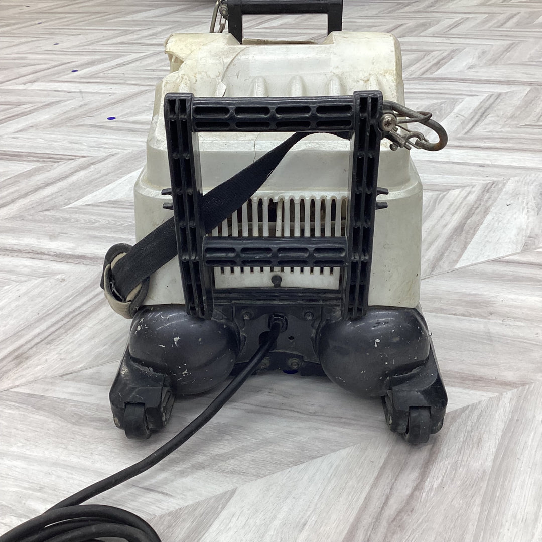 ★マキタ(makita) エアコンプレッサー AC400XW【越谷店】