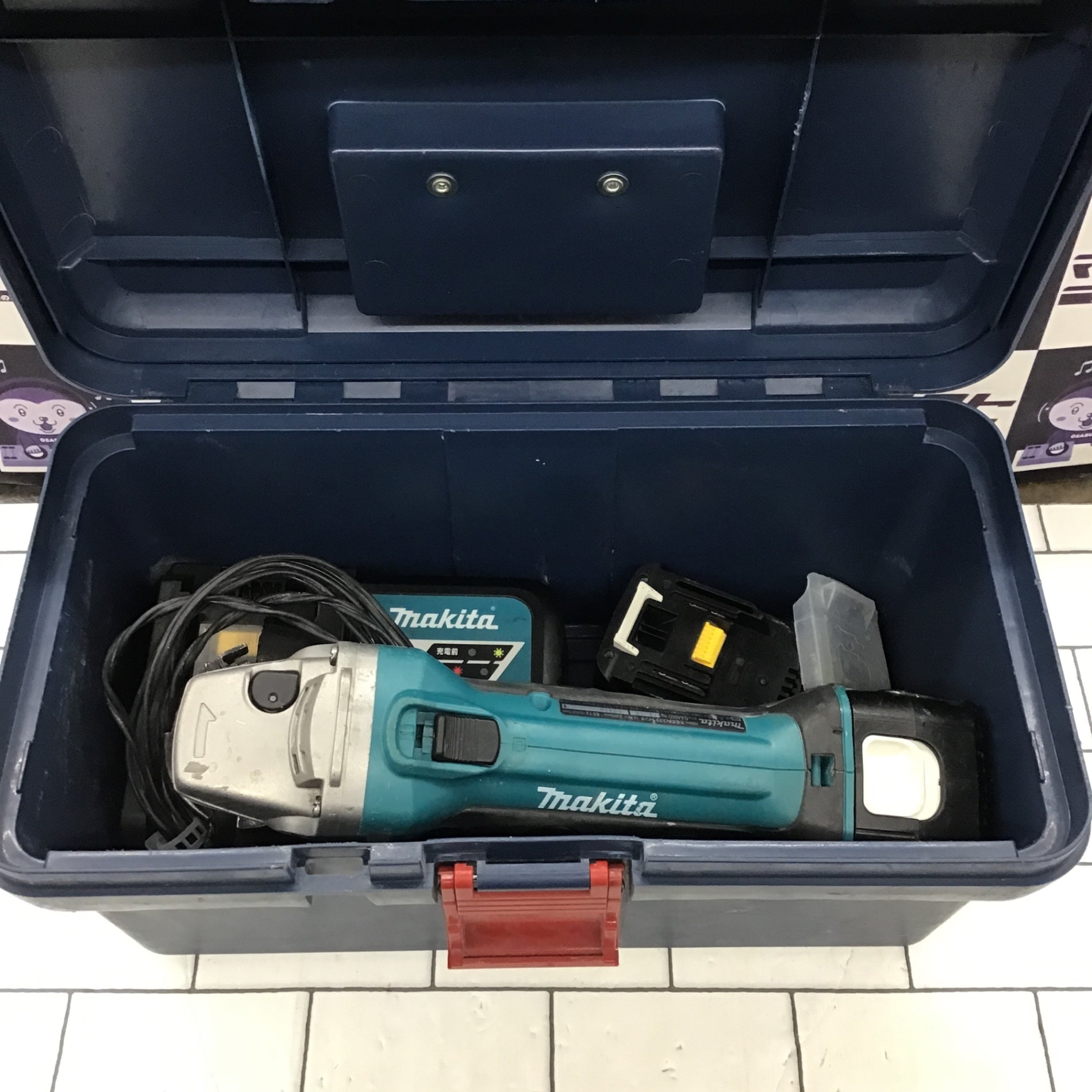 ☆マキタ(makita) 100mmコードレスディスクグラインダー GA400DRF