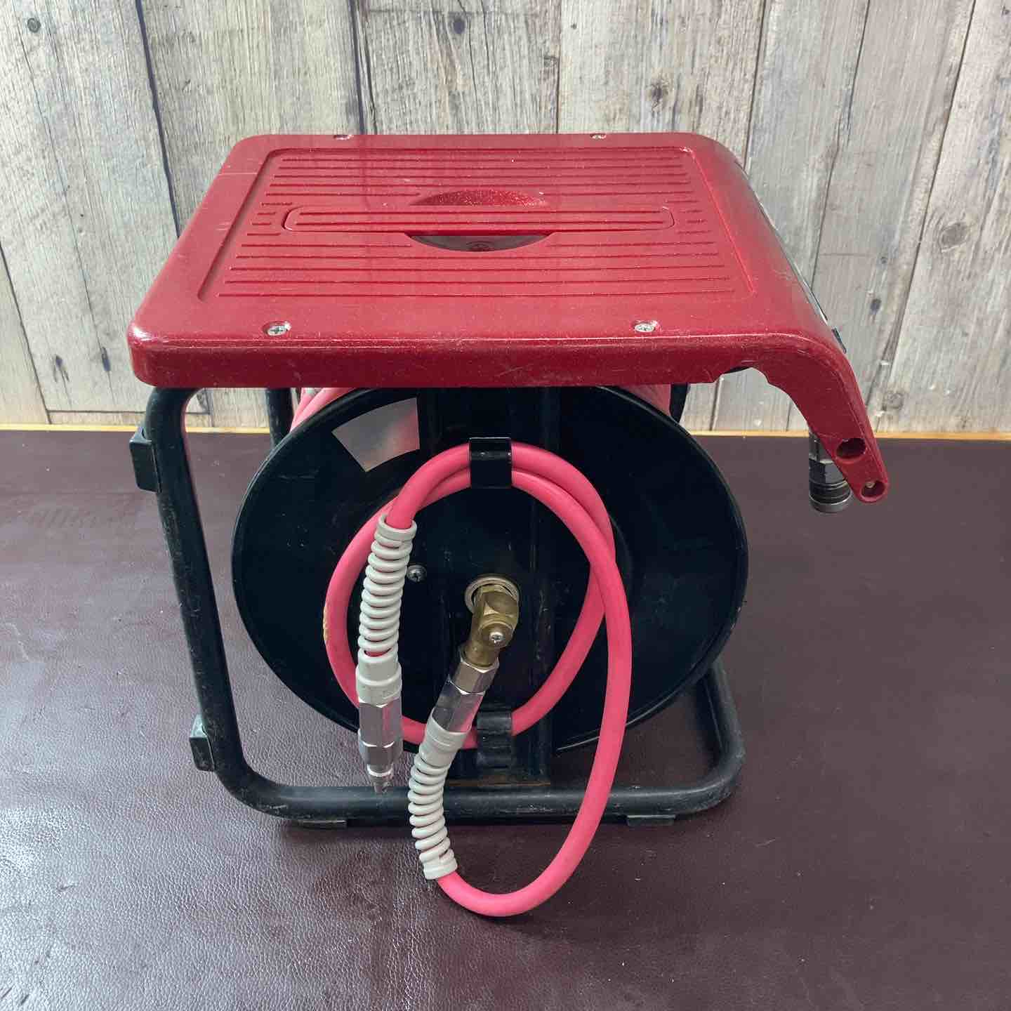マキタ　高圧エアホースリール　A-49220【中古品】 中古品】 マキタ(makita) 高圧タフリール A-49220 エアホースリール