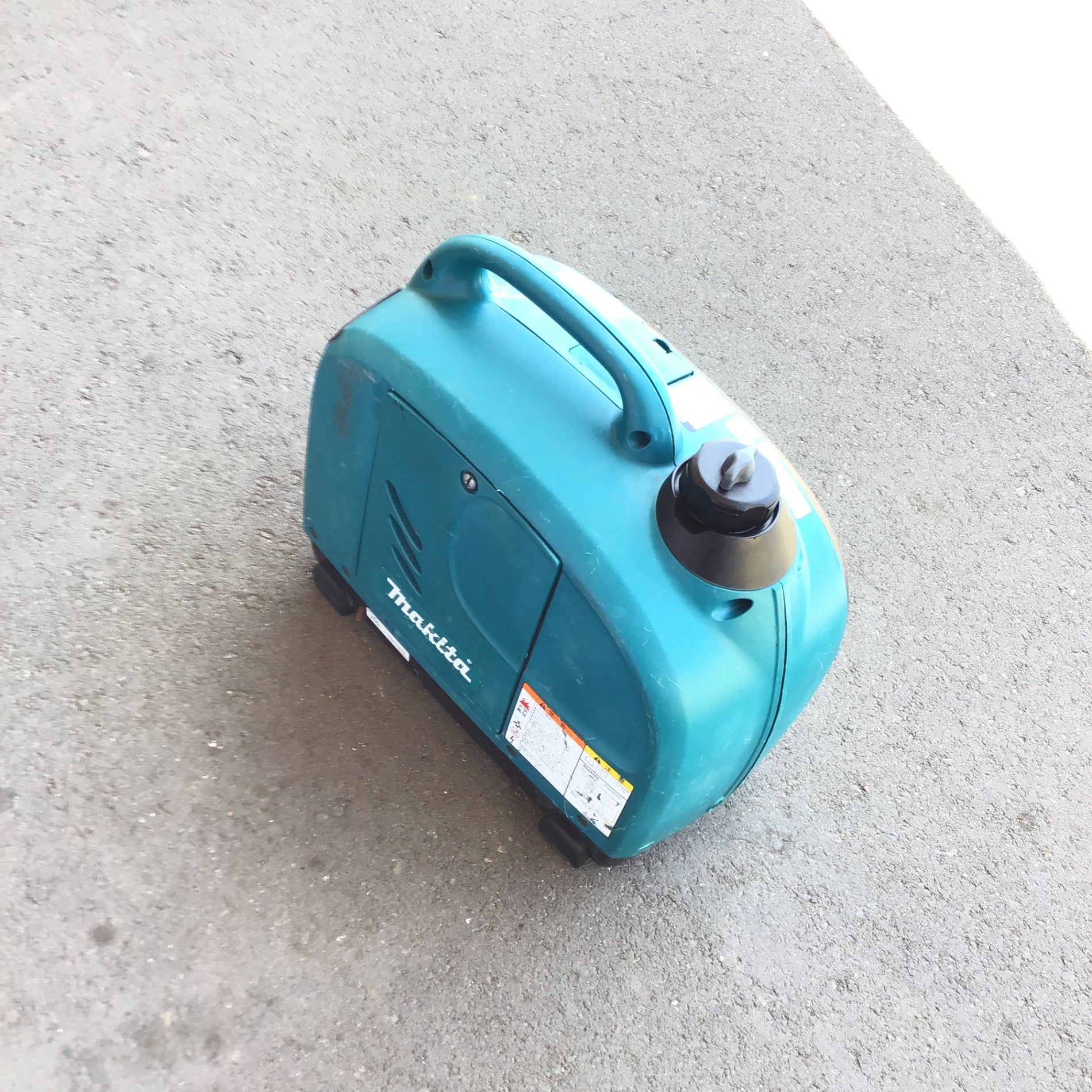 MAKITA マキタ ポータブルインバータ発電機 EG0900IS 動作良好★ EG0900IS | 株式会社マキタ