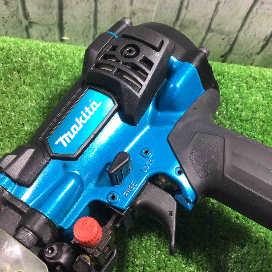 ★マキタ(makita) 高圧エア釘打ち機 AN533HM【川口店】