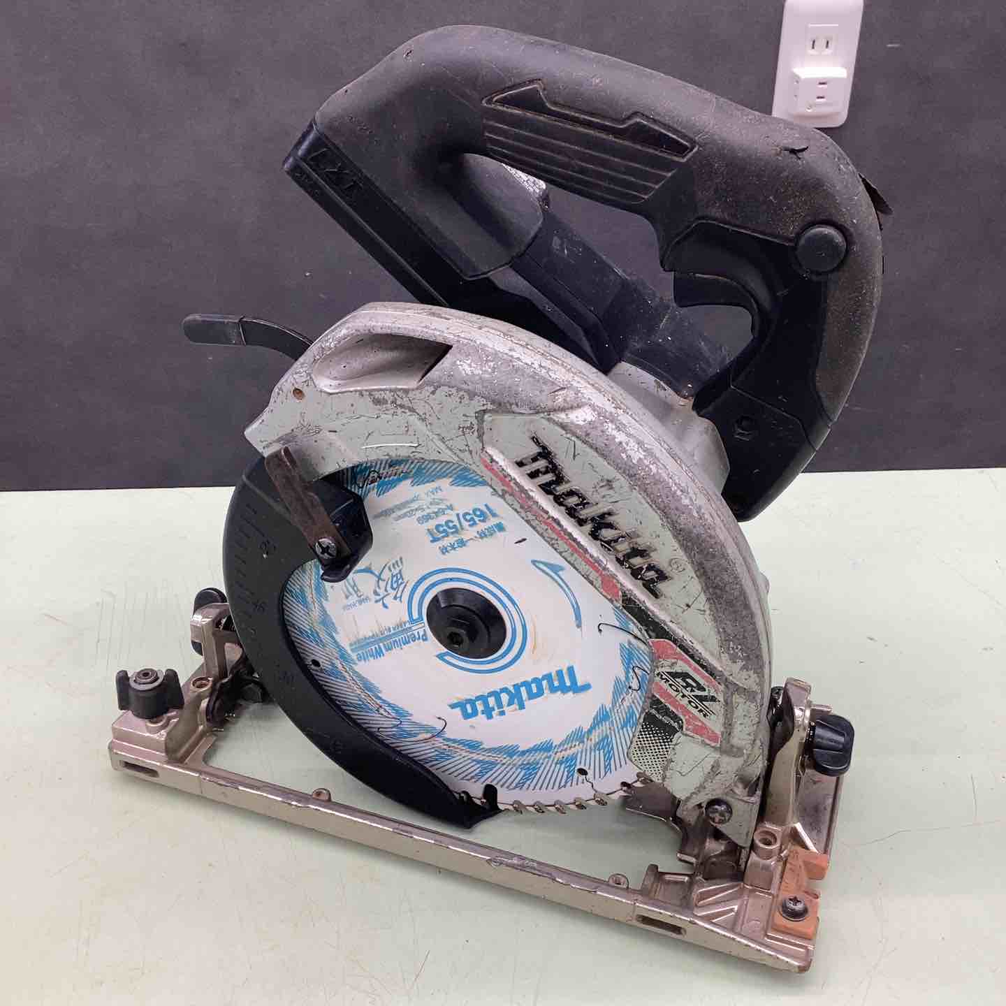 ▽ マキタ 充電式マルノコ HS474DRGXB 125mm 18V フルセット品 