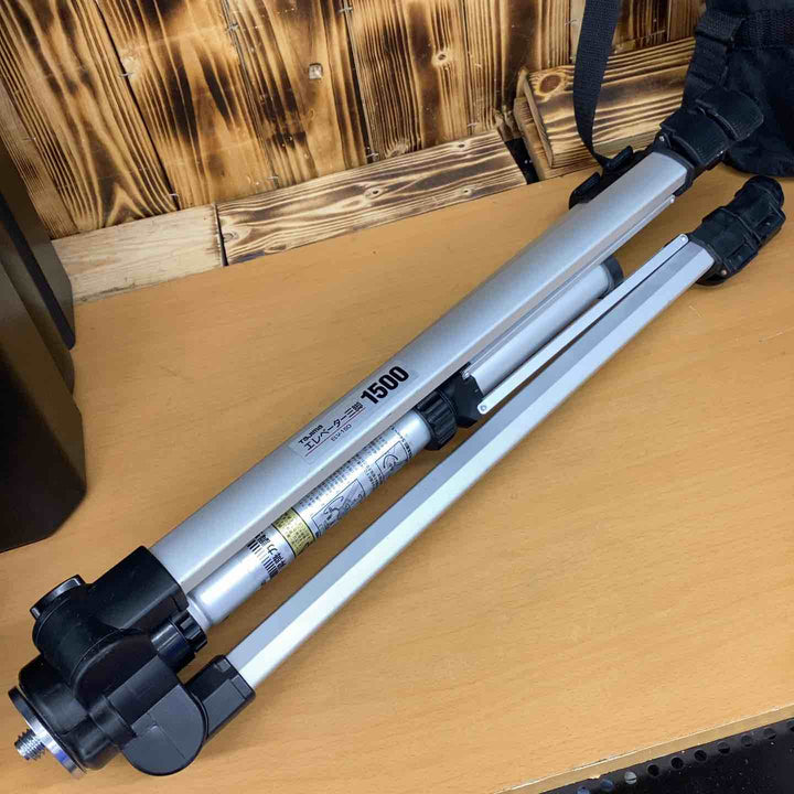 VOICE レーザー墨出し器 5ライン(矩十字・横) グリーンレーザー Model-G5 三脚付【越谷店】