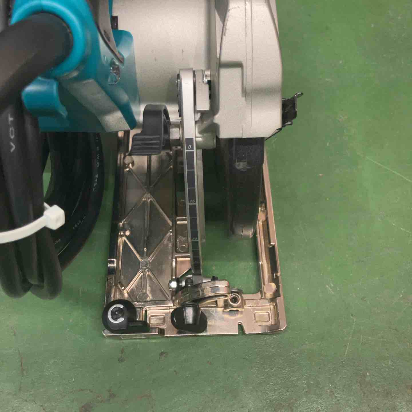 中古品】 マキタ/makita 電子マルノコ・5735C 【桶川店】 – アクト 中古品】 マキタ/makita 電子マルノコ・5735C 【桶川店】 – アクト