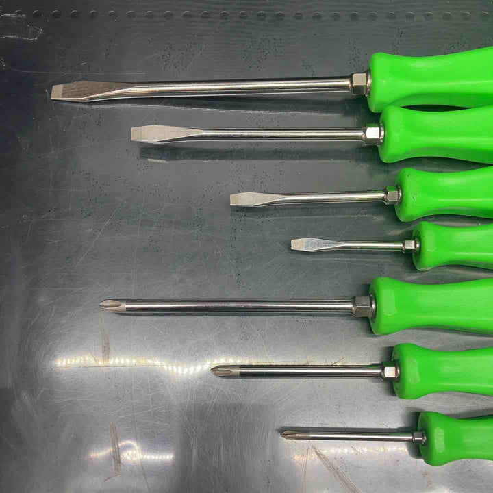 ◇Snap-on (スナップオン) 旧グリップ ドライバーセット 限定品 グリーン 緑 SDDX70AG【川越店】
