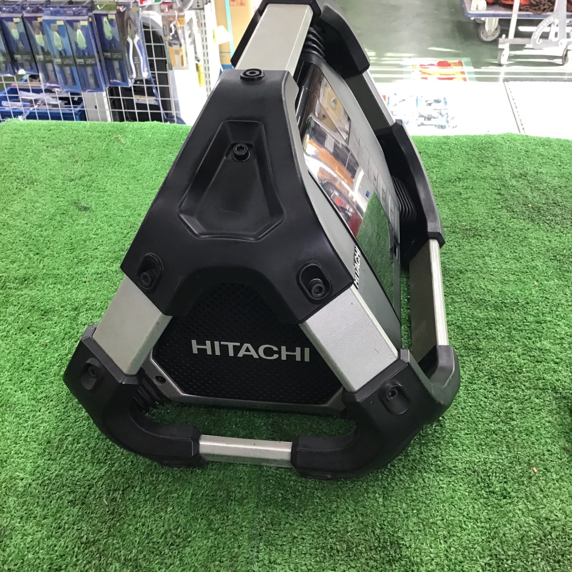 ハイコーキ❗️コードレスラジオUR18DSDL バッテリー一個付き‼️ HiKOKI（ハイコーキ） UR18DSDL(NN) コードレスラジオ (バッテリー