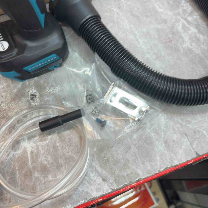 ★マキタ(makita) コードレスエアダスタ AS180DZ【八潮店】