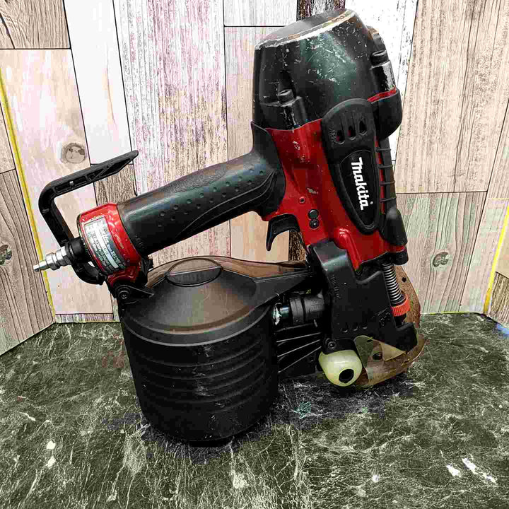 ★マキタ(makita) 高圧エア釘打ち機 AN930H【八潮店】