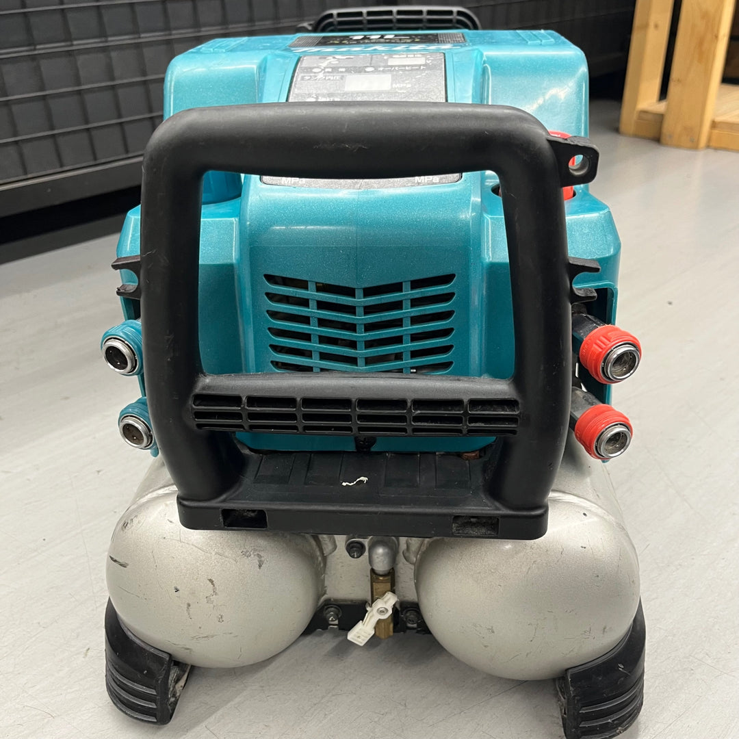 ★マキタ(makita) 常圧高圧エアコンプレッサー AC462XL【戸田店】