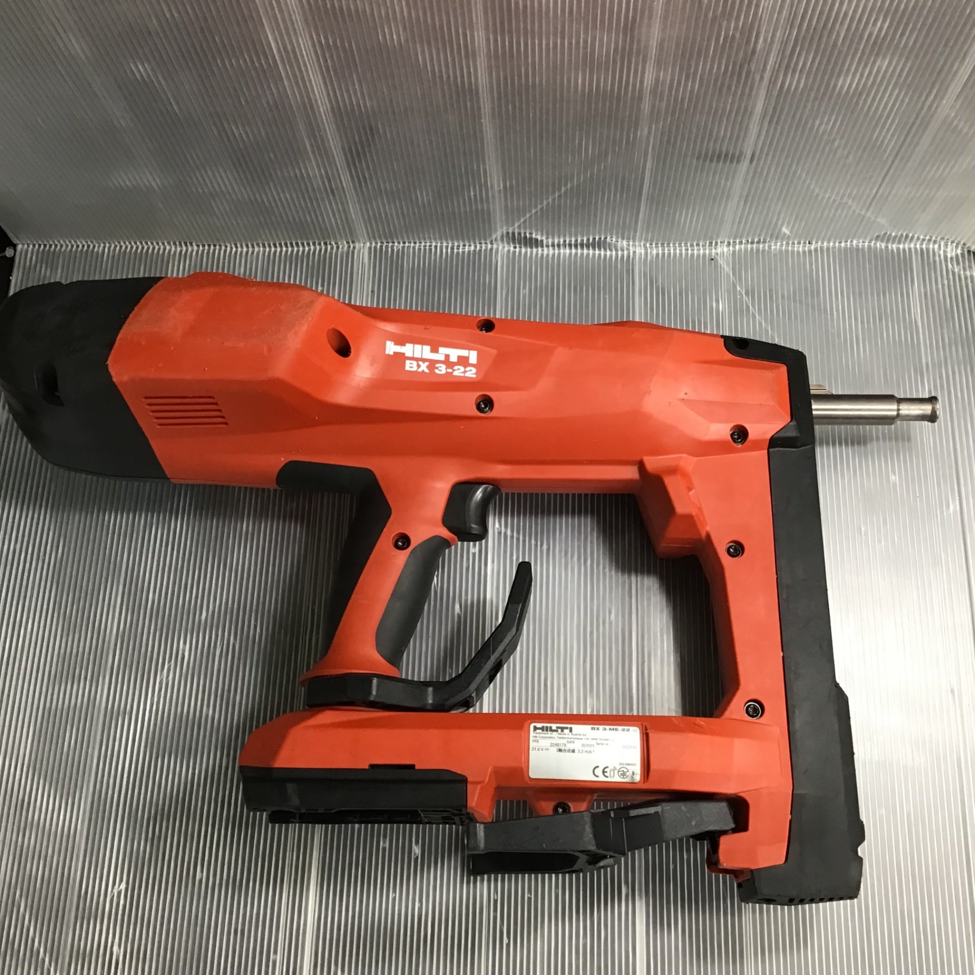 ヒルティ HILTI BX3-ME-22 コンクリートネイラ バッテリx２ 充電器 【ハンズクラフト宜野湾店】 ☆ヒルティ(HILTI) コードレスコンクリートネイラー BX3-ME-22(BX3 22