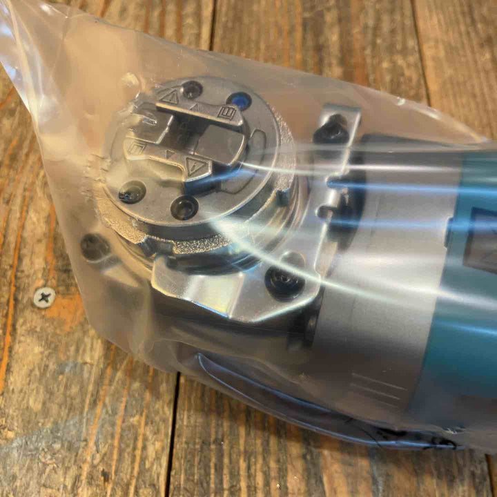 ★マキタ(makita) 125mmコードレスディスクグラインダー GA047GRMX【所沢店】