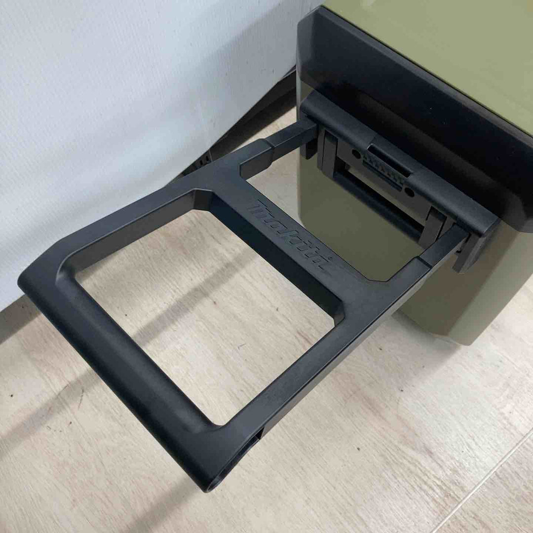 【美品】★マキタ(makita) コードレス冷温庫 CW004GZO【川越店】