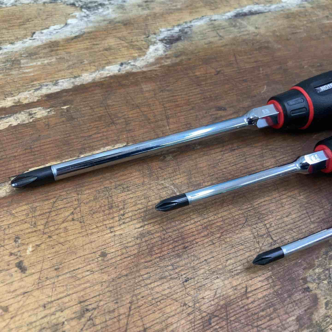 ▲樹脂柄マイナスドライバーセット4本　NTD1P04【柏店】