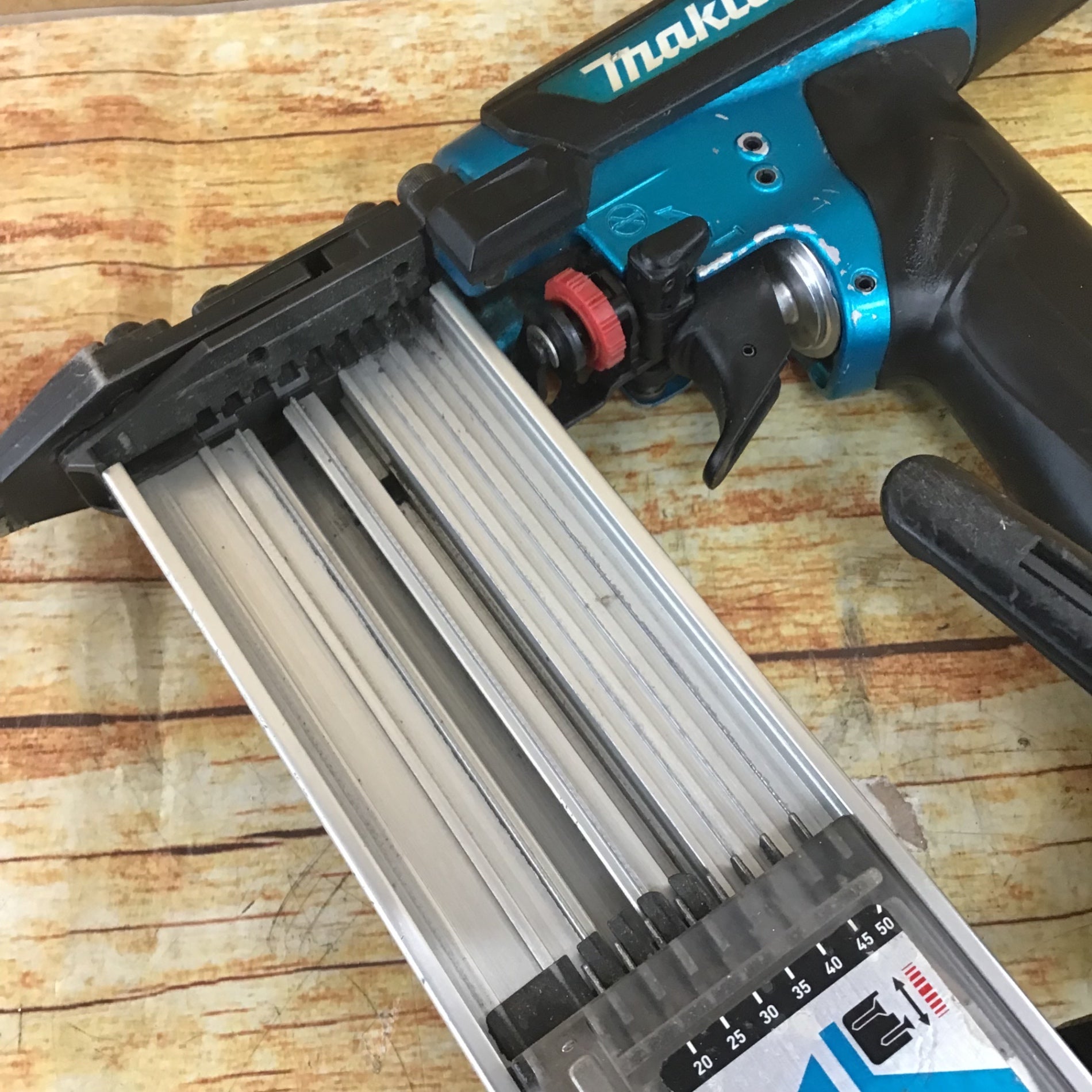 マキタ(makita) 高圧フィニッシュネイラ AF552H【川崎店】 – アクト